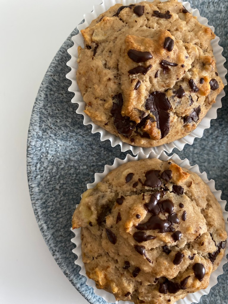 Banan Nut Muffins With Chocolate