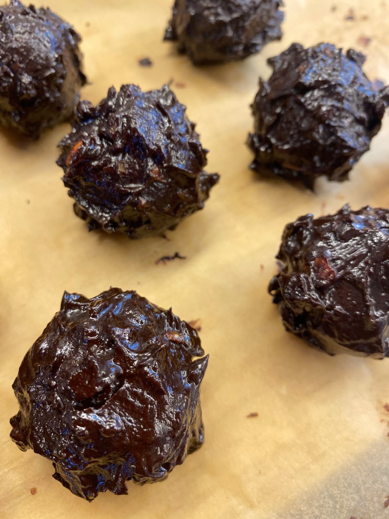 Healthy Hazelnut Ferrero Balls 