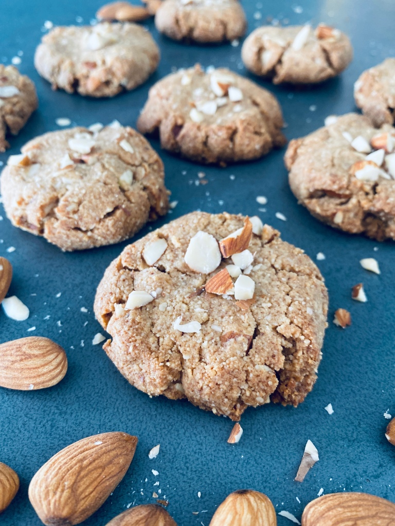 Almond Cookies Sugar-free and Vegan