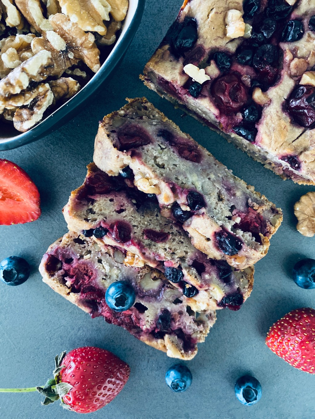Healthy Berry Bread (vegan)