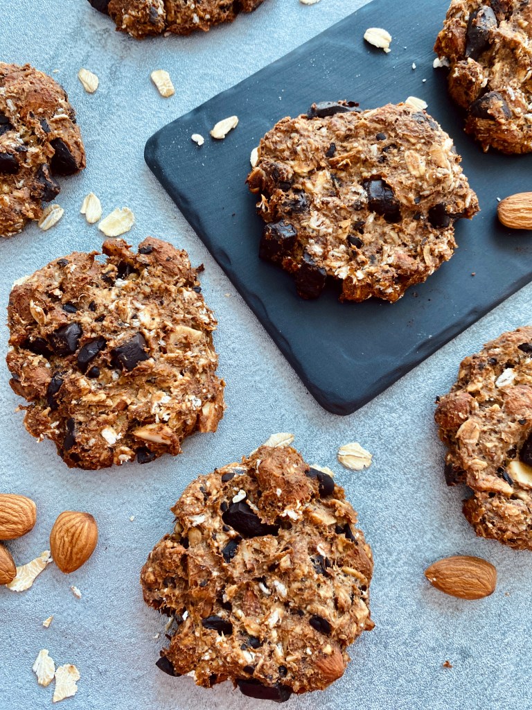 Banana Oat Cookies With Almonds and Chocolate 