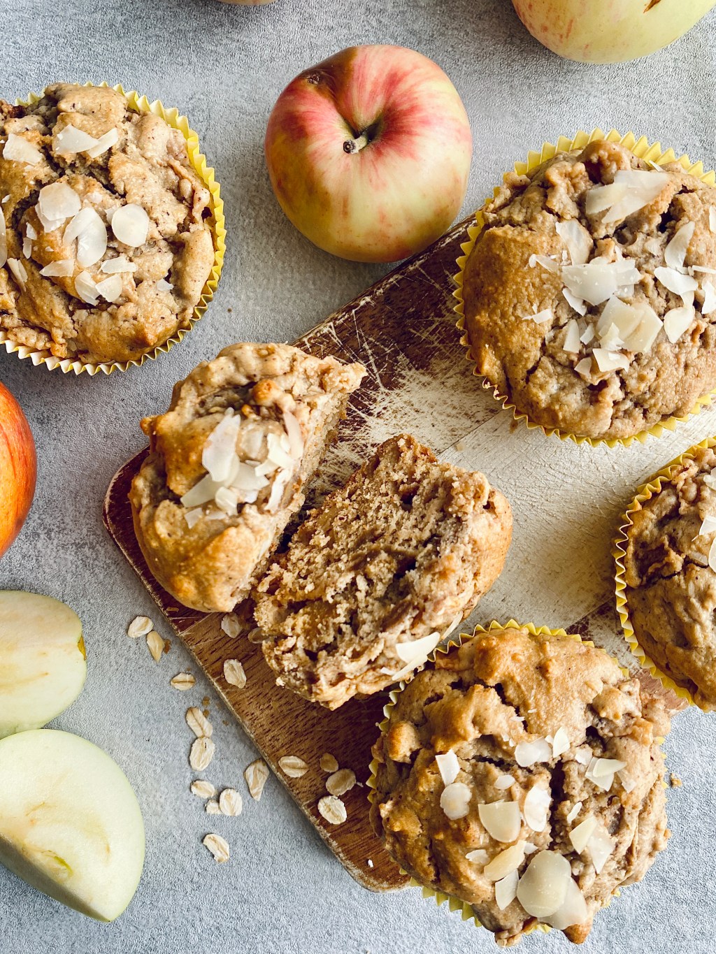 Healthy Apple Cinnamon Muffins