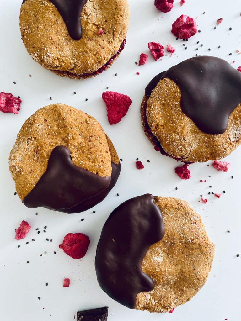 Raspberry Sandwich Cookies
