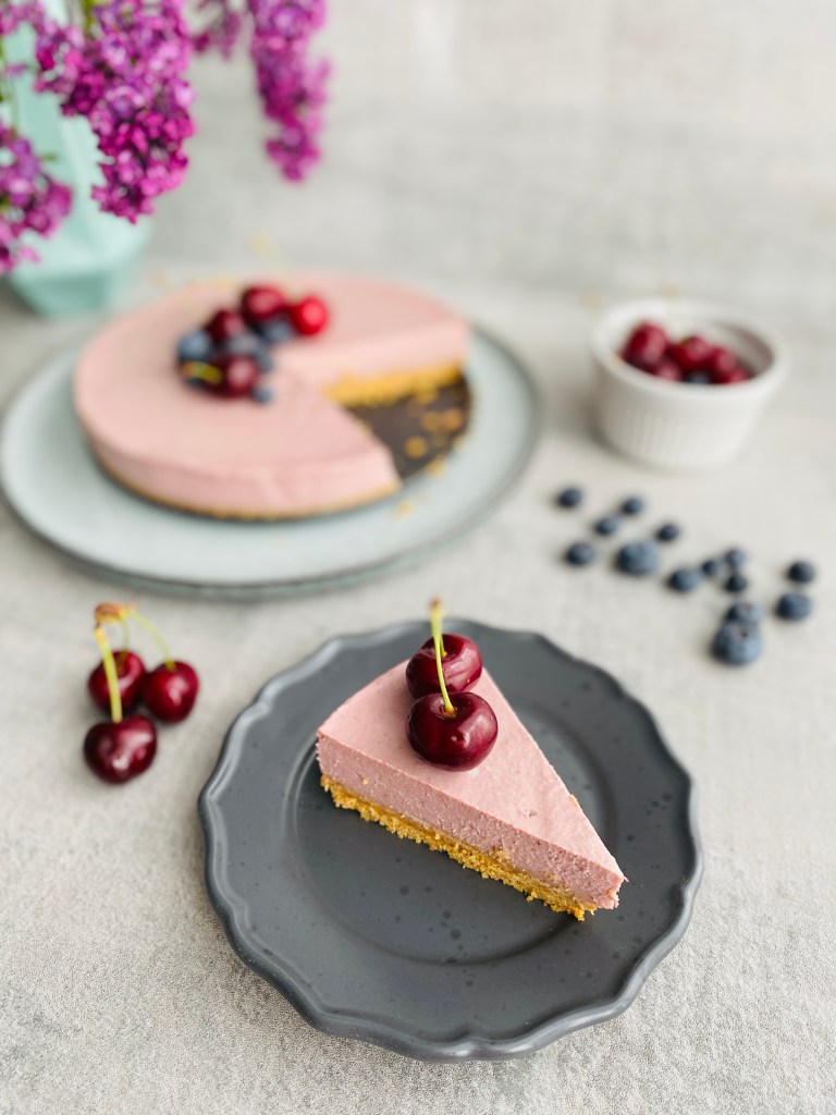 Healthy Cherry Cheesecake No-bake