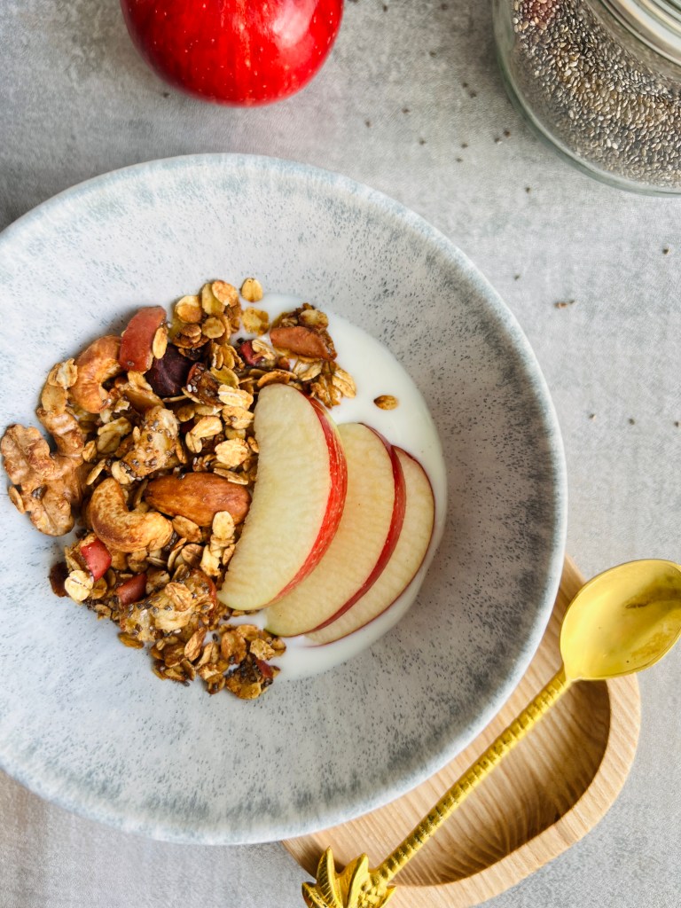 Healthy Homemade Apple Pie Granola